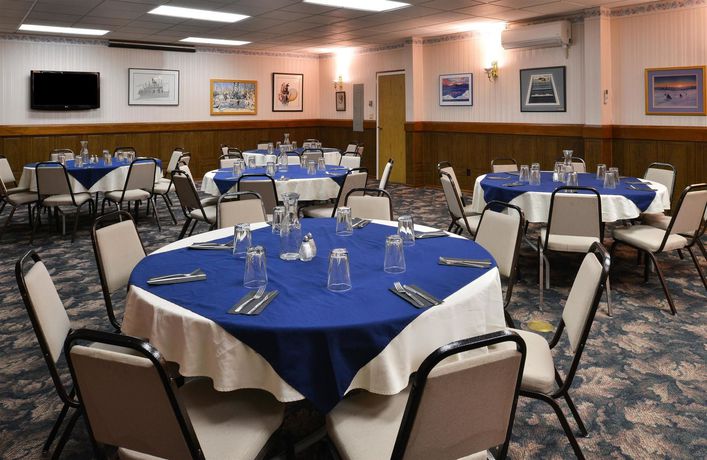 Imagen del bar/restaurante del Hotel Canadas Best Value Inn Downtown Dawson City. Foto 8