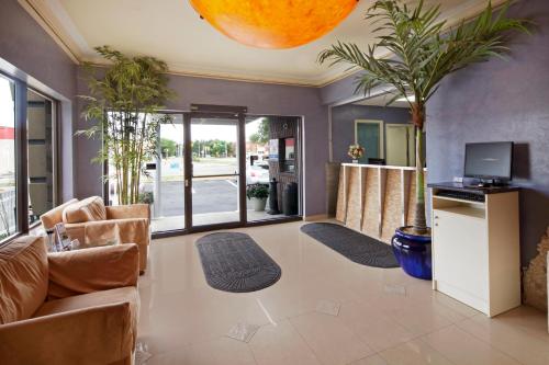 Imagen general del Hotel Canadas Best Value Inn Richmond Hill Toronto N. Foto 2