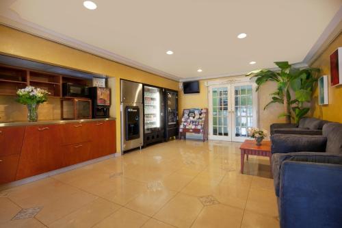 Imagen general del Hotel Canadas Best Value Inn Richmond Hill Toronto N. Foto 3
