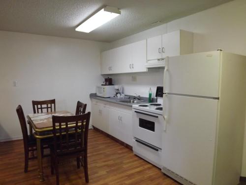 Imagen general del Hotel Canadas Best Value Inn Whitecourt. Foto 6