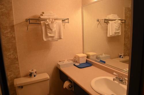 Imagen de la habitación del Hotel Canadas Best Value Inn & Suites Castlegar. Foto 14
