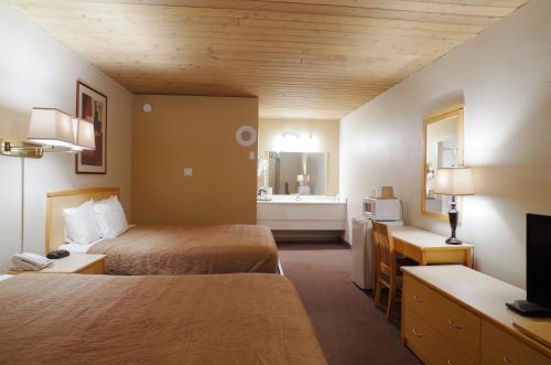 Imagen de la habitación del Hotel Canadas Best Value Inn and Suites Fernie. Foto 7