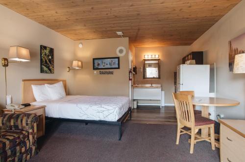 Imagen de la habitación del Hotel Canadas Best Value Inn and Suites Fernie. Foto 12