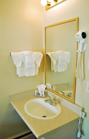 Imagen de la habitación del Hotel Canadas Best Value Inn and Suites Fernie. Foto 9