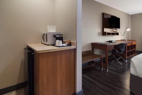 Imagen de la habitación del Hotel Canadas Best Value Inn and Suites Kamloops. Foto 12
