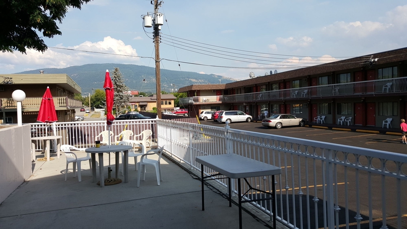 Imagen de los exteriores del Hotel Canadas Best Value Inn and Suites Vernon. Foto 12