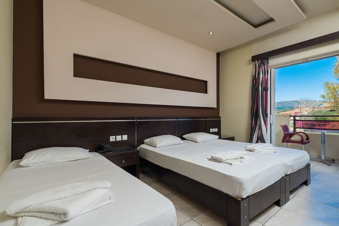 Imagen de la habitación del Hotel Canadian, Laganas. Foto 5