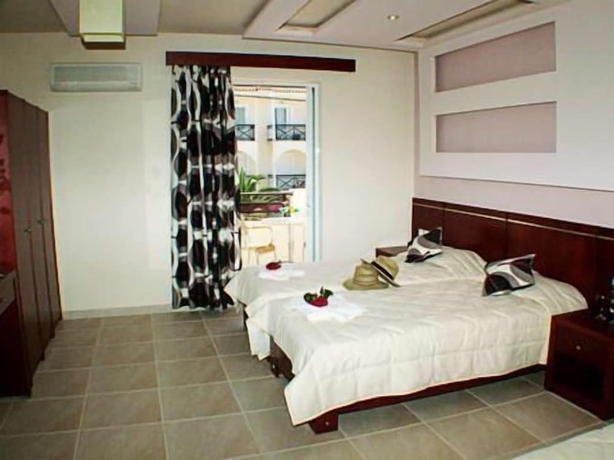 Imagen de la habitación del Hotel Canadian, Laganas. Foto 13