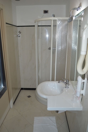 Imagen de la habitación del Hotel Canadian, L'aquila . Foto 13