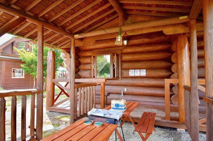 Imagen general del Hotel Canadian Log Cottage Takitaro. Foto 11