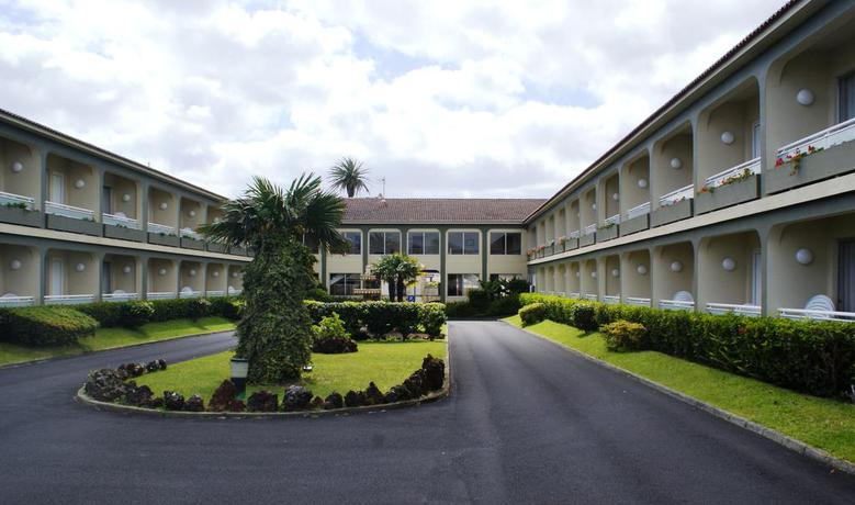 Imagen de los exteriores del Hotel Canadiano - Urban Nature. Foto 11