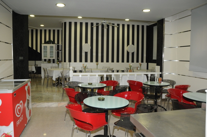 Imagen del bar/restaurante del Hotel Canaima, Vigo. Foto 3