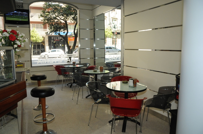 Imagen del bar/restaurante del Hotel Canaima, Vigo. Foto 4