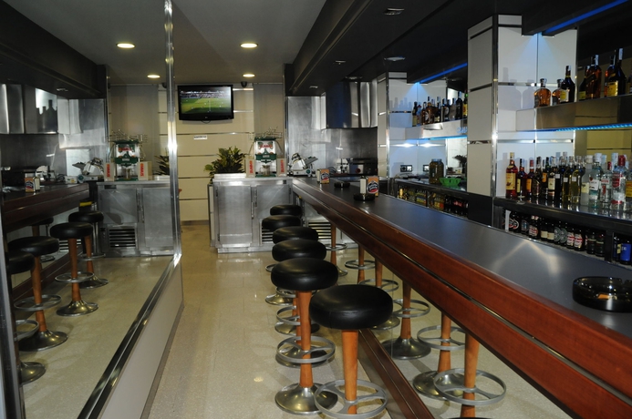 Imagen del bar/restaurante del Hotel Canaima, Vigo. Foto 5