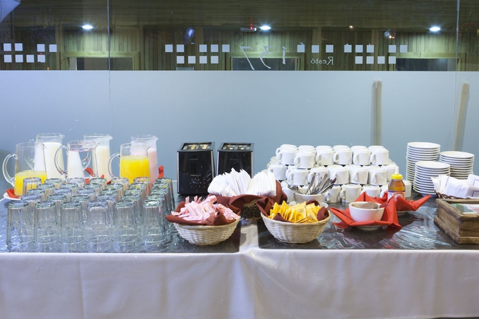 Imagen del bar/restaurante del Hotel Canal Beagle. Foto 2