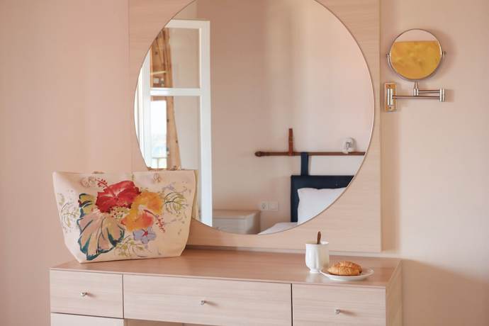 Imagen de la habitación del Hotel Canal D\' Amour by Estia. Foto 4