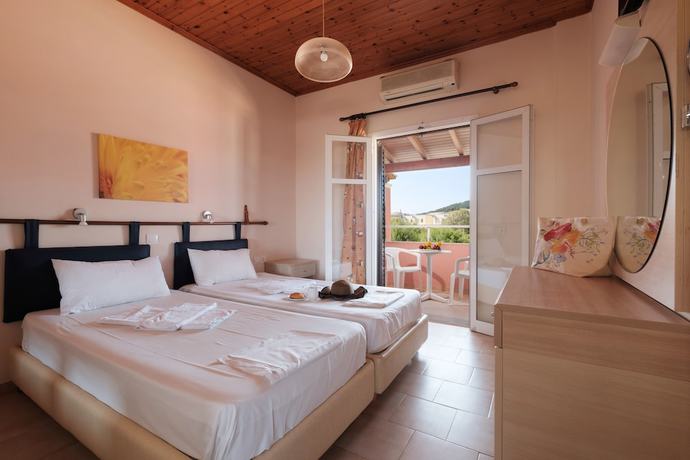 Imagen de la habitación del Hotel Canal D\' Amour by Estia. Foto 13