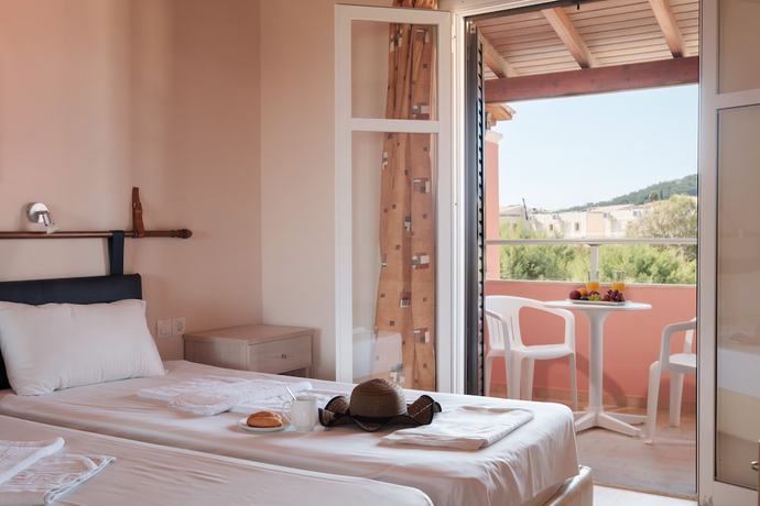 Imagen de la habitación del Hotel Canal D\' Amour by Estia. Foto 15