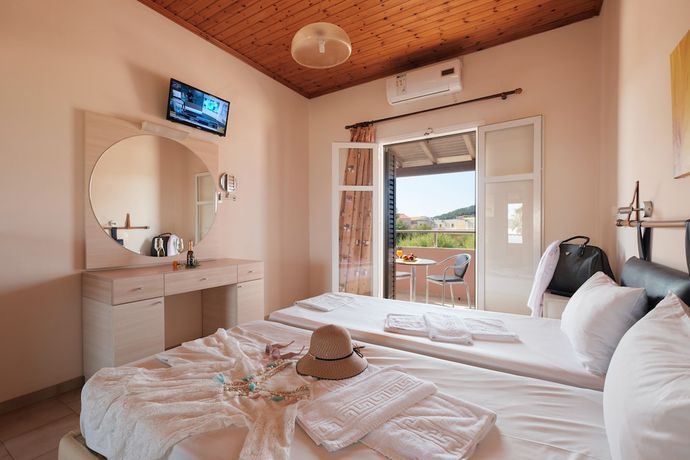 Imagen de la habitación del Hotel Canal D\' Amour by Estia. Foto 16