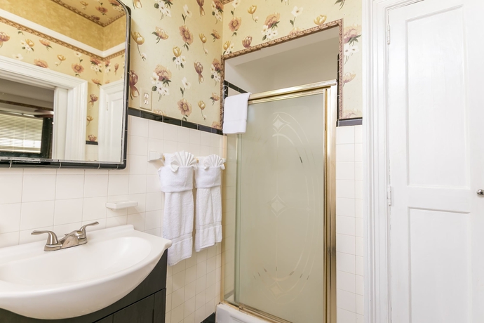 Imagen de la habitación del Hotel Canal Express Studios. Foto 2