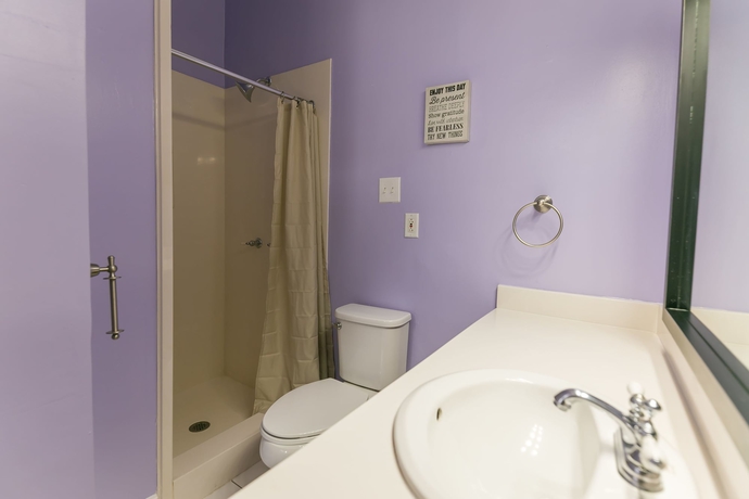 Imagen de la habitación del Hotel Canal Express Studios. Foto 9