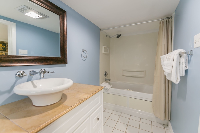 Imagen de la habitación del Hotel Canal Express Studios. Foto 16