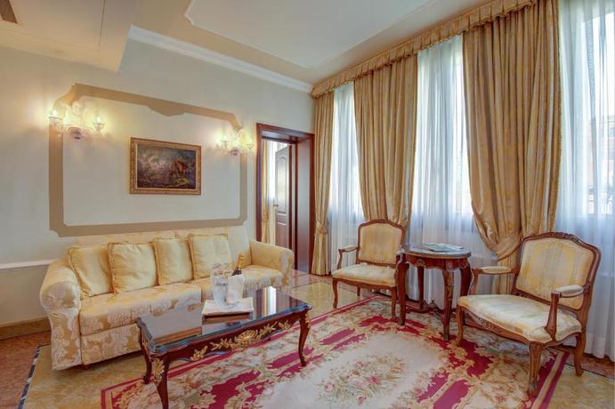 Imagen de los interiores del Hotel Canal Grande. Foto 12
