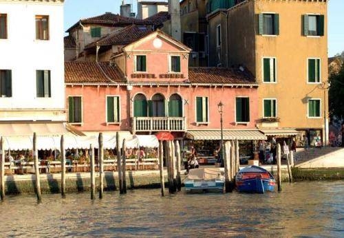 Imagen general del Hotel Canal y Walter. Foto 11