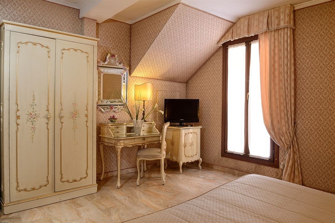 Imagen de los interiores del Hotel Canaletto. Foto 16