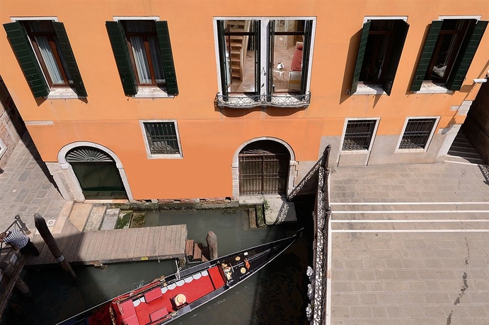 Imagen de los exteriores del Hotel Canaletto. Foto 14