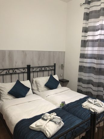 Imagen de la habitación del Hotel Canarino. Foto 8