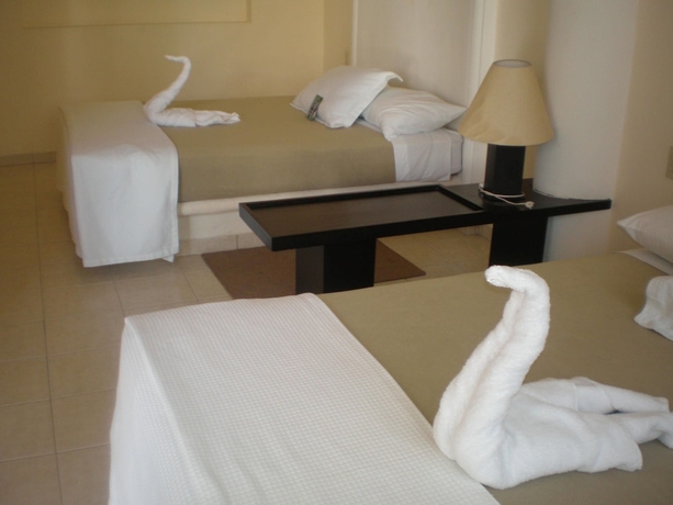 Imagen de la habitación del Hotel Canarios. Foto 8
