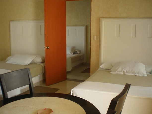 Imagen de la habitación del Hotel Canarios. Foto 10