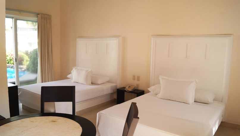 Imagen de la habitación del Hotel Canarios. Foto 12