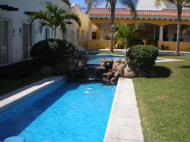 Imagen de la piscina del Hotel Canarios. Foto 15