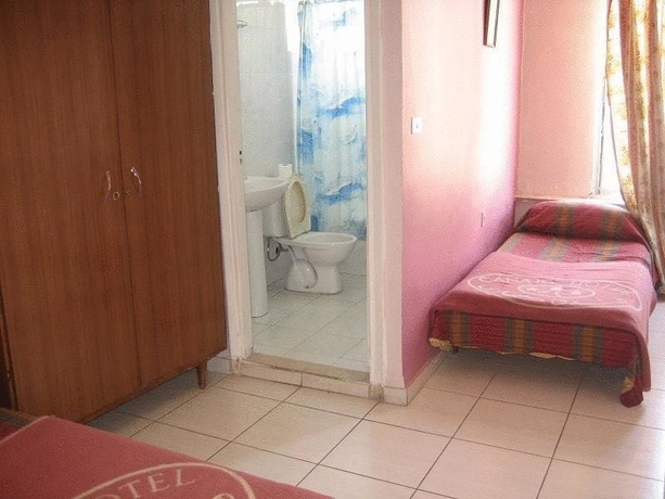 Imagen de la habitación del Hotel Canary. Foto 5