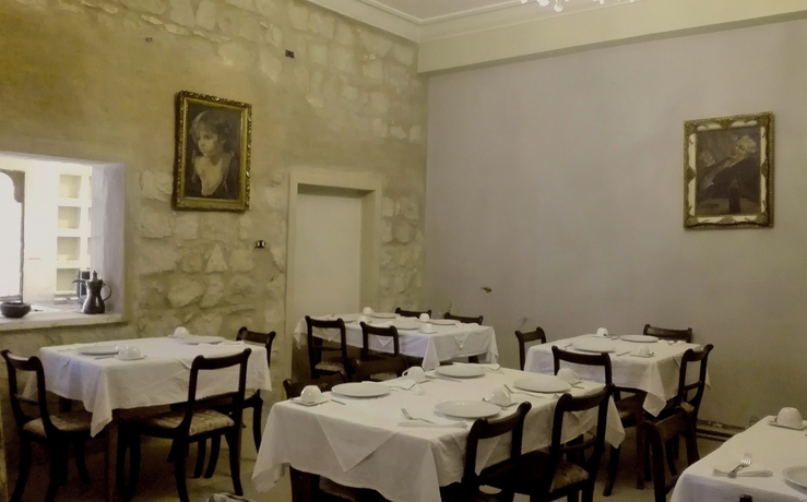 Imagen del bar/restaurante del Hotel Canary. Foto 4