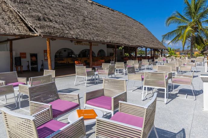 Imagen del bar/restaurante del Hotel Canary Kendwa Beach Resort. Foto 2
