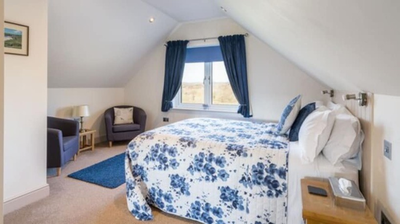 Imagen de la habitación del Hotel Canaston Oaks. Foto 9