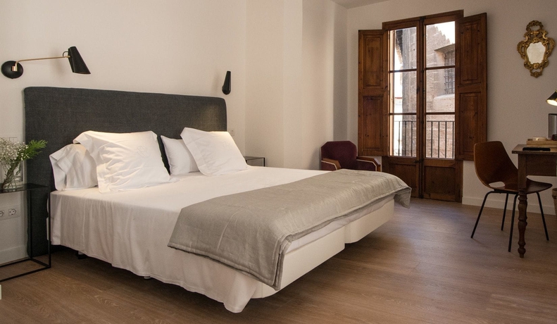 Imagen de la habitación del Hotel Canavall. Foto 9