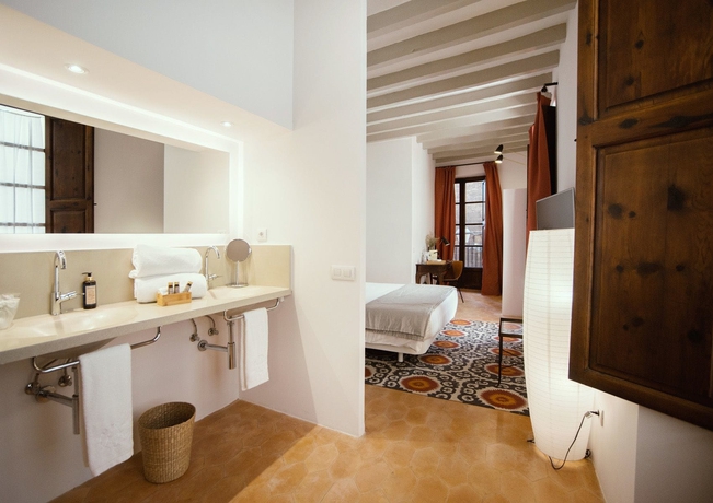 Imagen de la habitación del Hotel Canavall. Foto 11