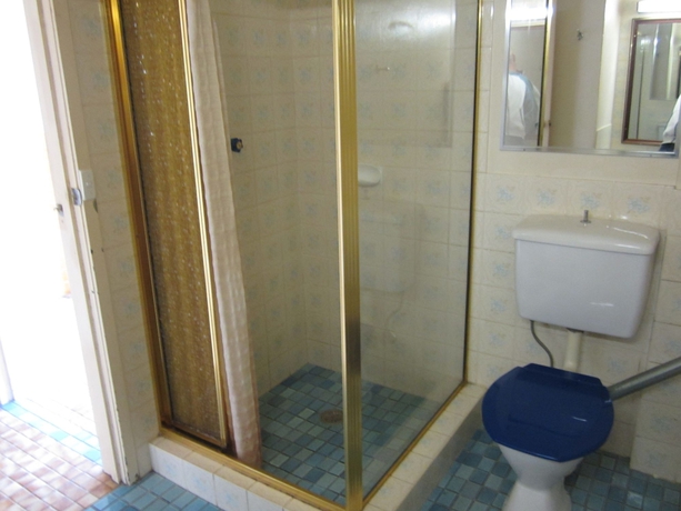 Imagen de la habitación del Hotel Canberra Lyneham Motor Inn. Foto 7