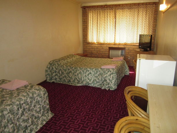 Imagen de la habitación del Hotel Canberra Lyneham Motor Inn. Foto 8