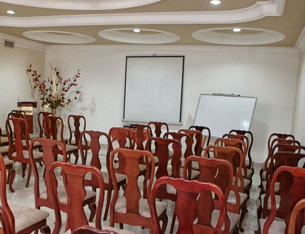 Imagen de los interiores del Hotel Canciller. Foto 5