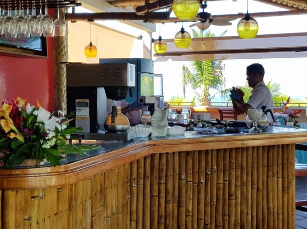 Imagen del bar/restaurante del Hotel Canciones Del Mar. Foto 3