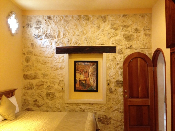 Imagen de la habitación del Hotel Cancun International Suites. Foto 2