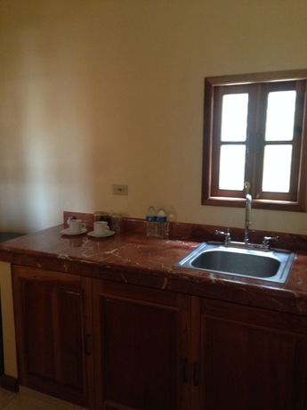 Imagen de la habitación del Hotel Cancun International Suites. Foto 5