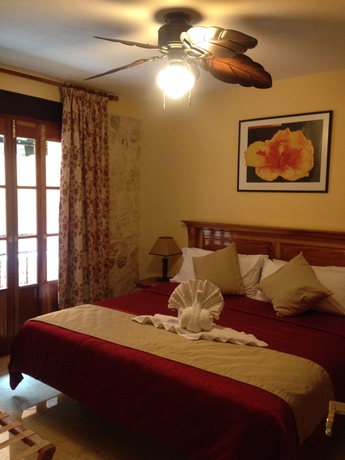 Imagen de la habitación del Hotel Cancun International Suites. Foto 6