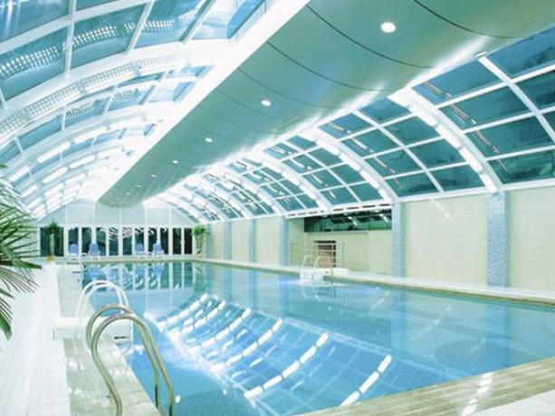 Imagen de la piscina del Hotel CandD Hotel Quanzhou. Foto 8