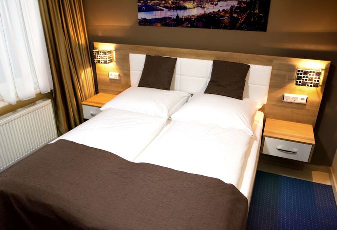 Imagen de la habitación del Hotel CandS. Foto 3